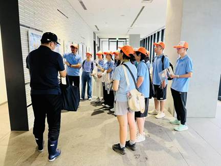 bv伟德国际1946访学团参观鹿儿岛鱼类市场