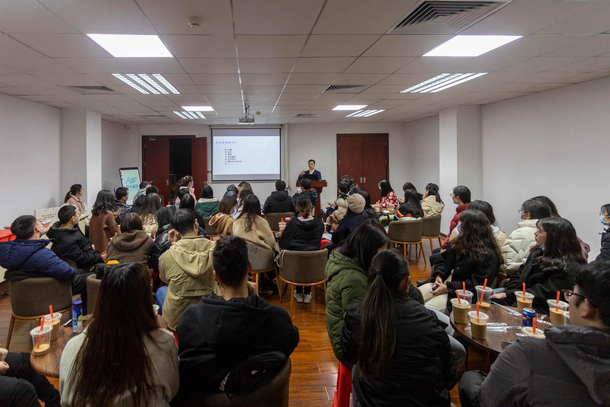 活动全景(学通社记者 谢焱 摄) 活动全景(学通社记者 谢焱 摄)
